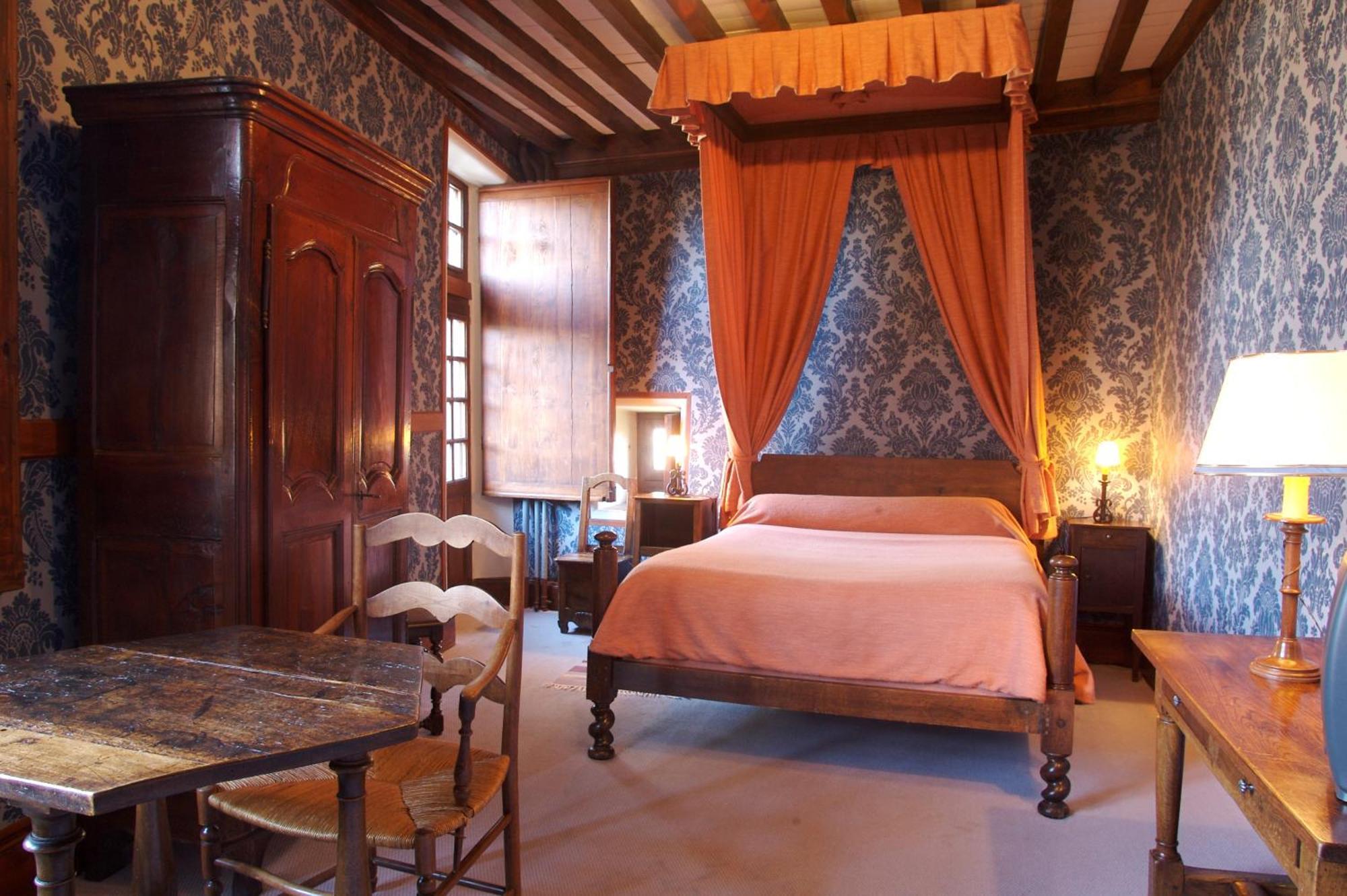 Hostellerie Du Vieux Перуж Номер фото